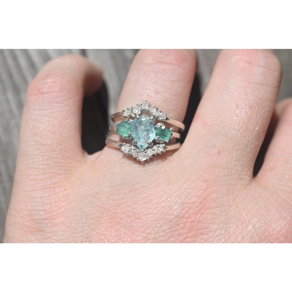 Aquamarine and Emerald engagement ring set size 3 4 5 6 7 8 9 10 11 12 13 - Picture 4 of 6